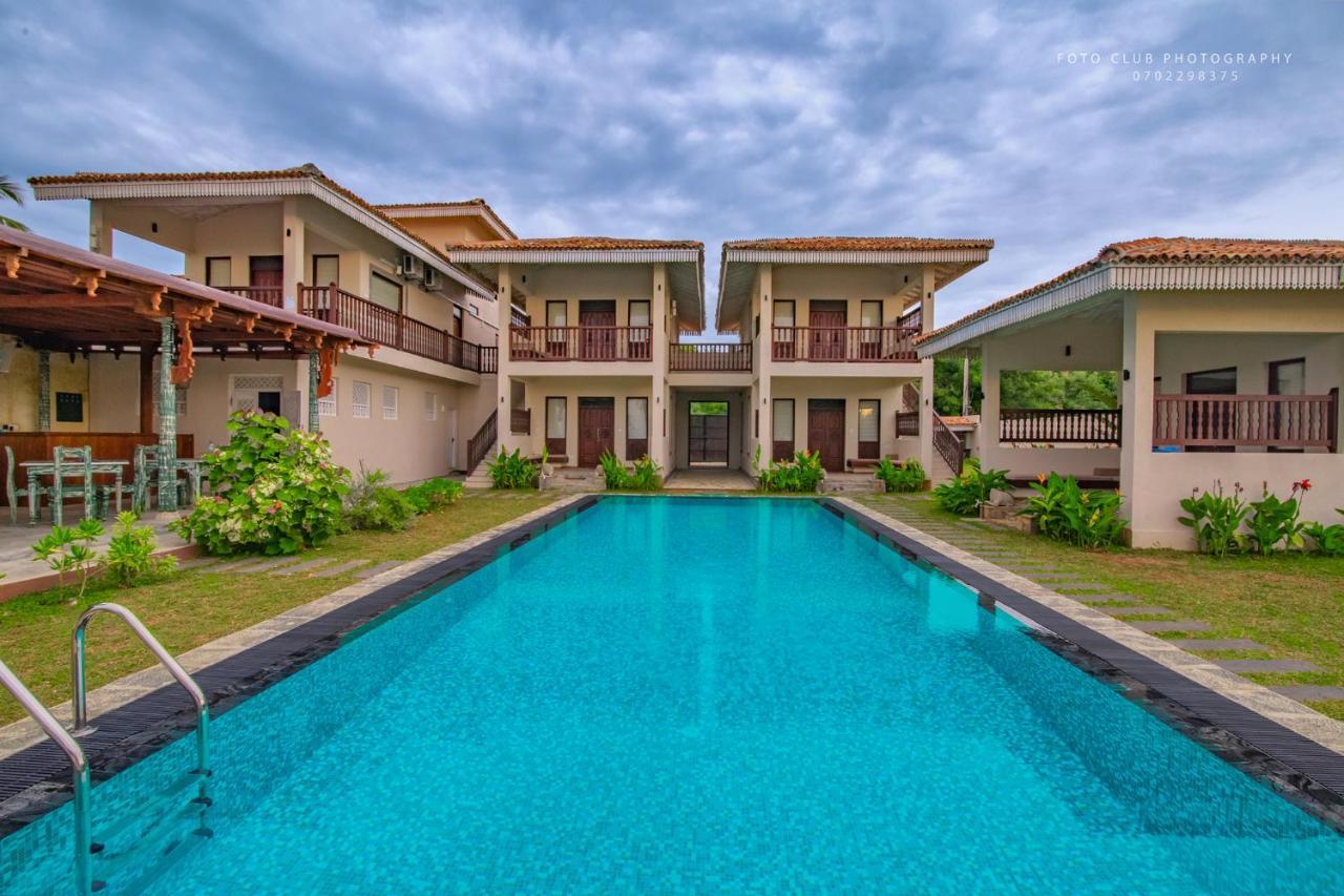 Guru Beach Resort Тангалла Экстерьер фото