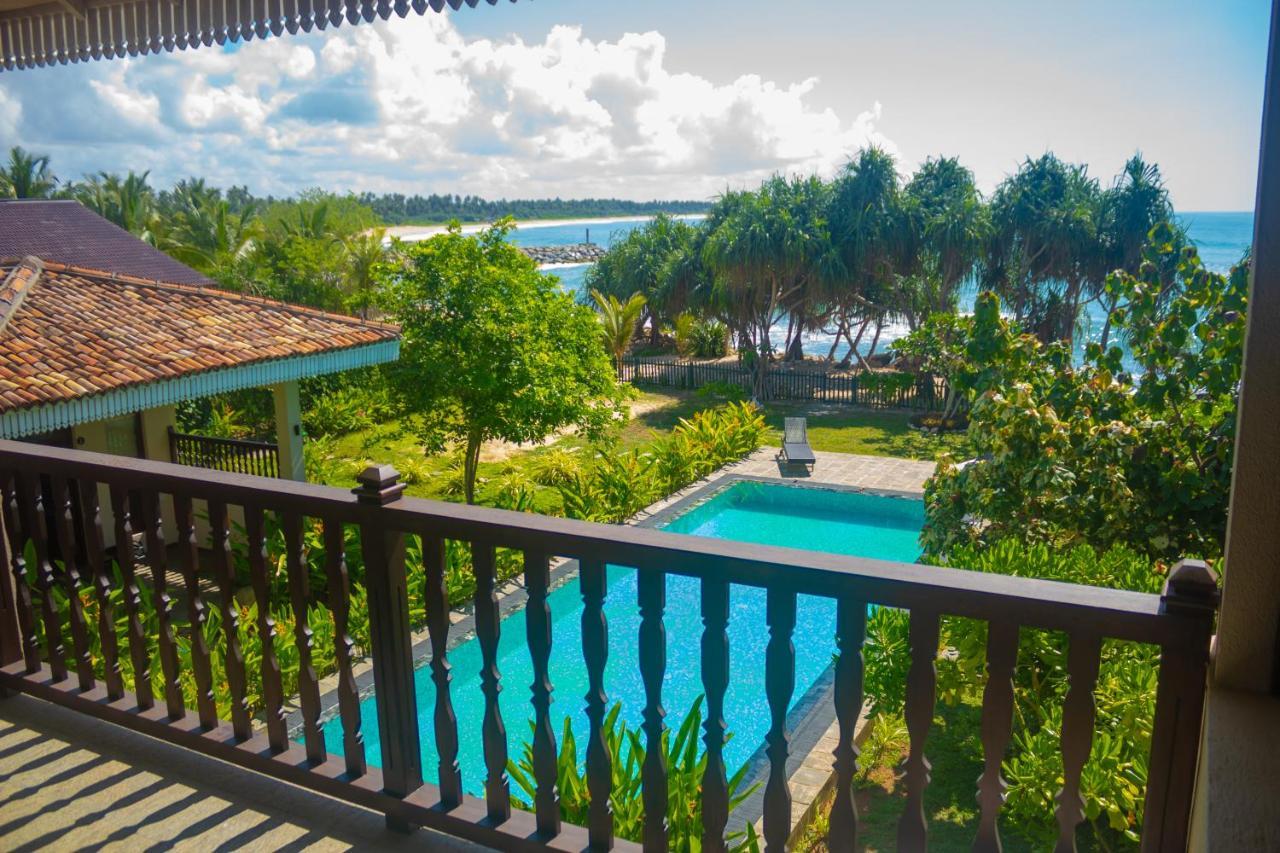 Guru Beach Resort Тангалла Экстерьер фото