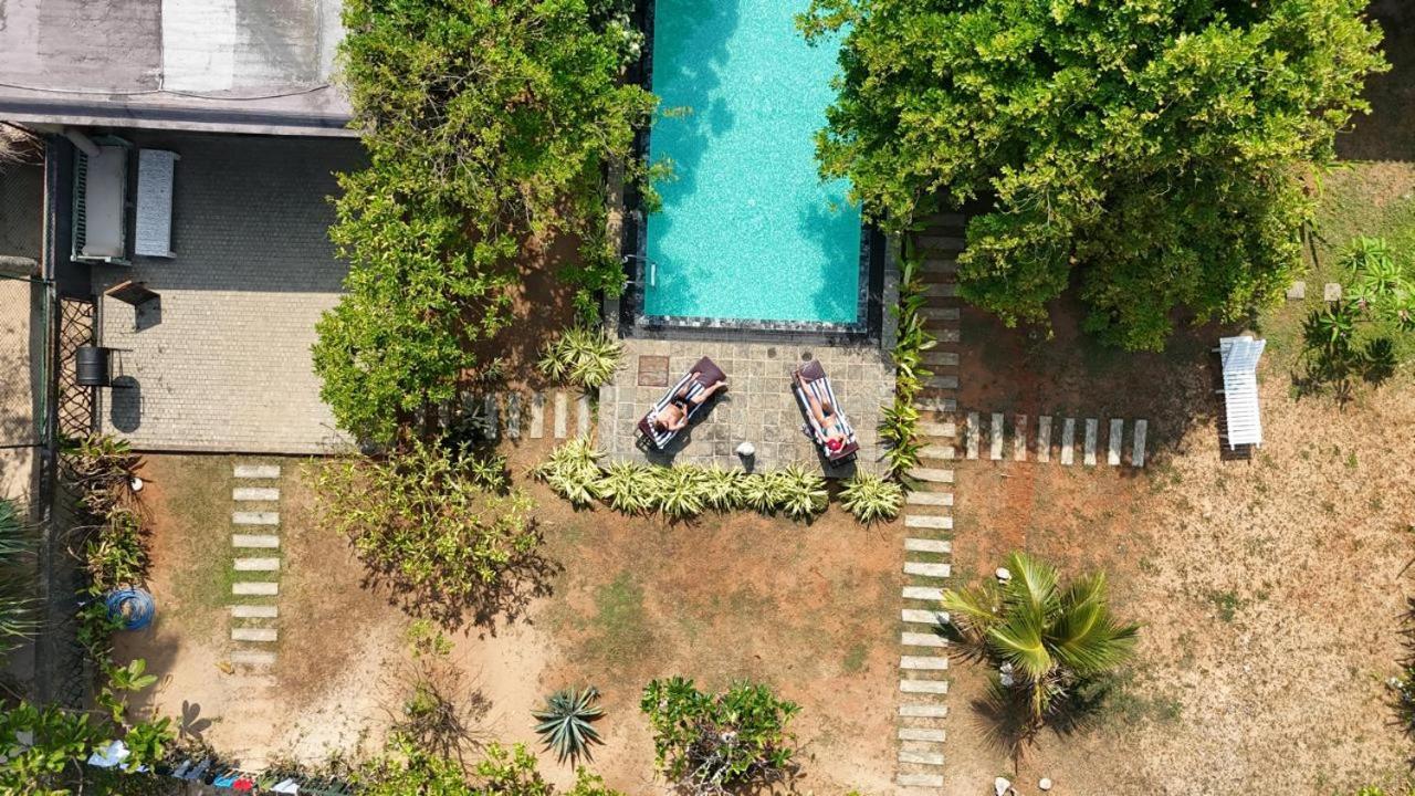 Guru Beach Resort Тангалла Экстерьер фото