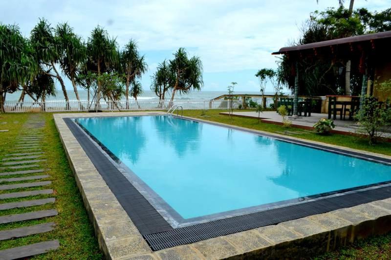 Guru Beach Resort Тангалла Экстерьер фото
